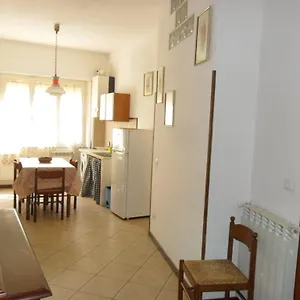Parri Follonica
